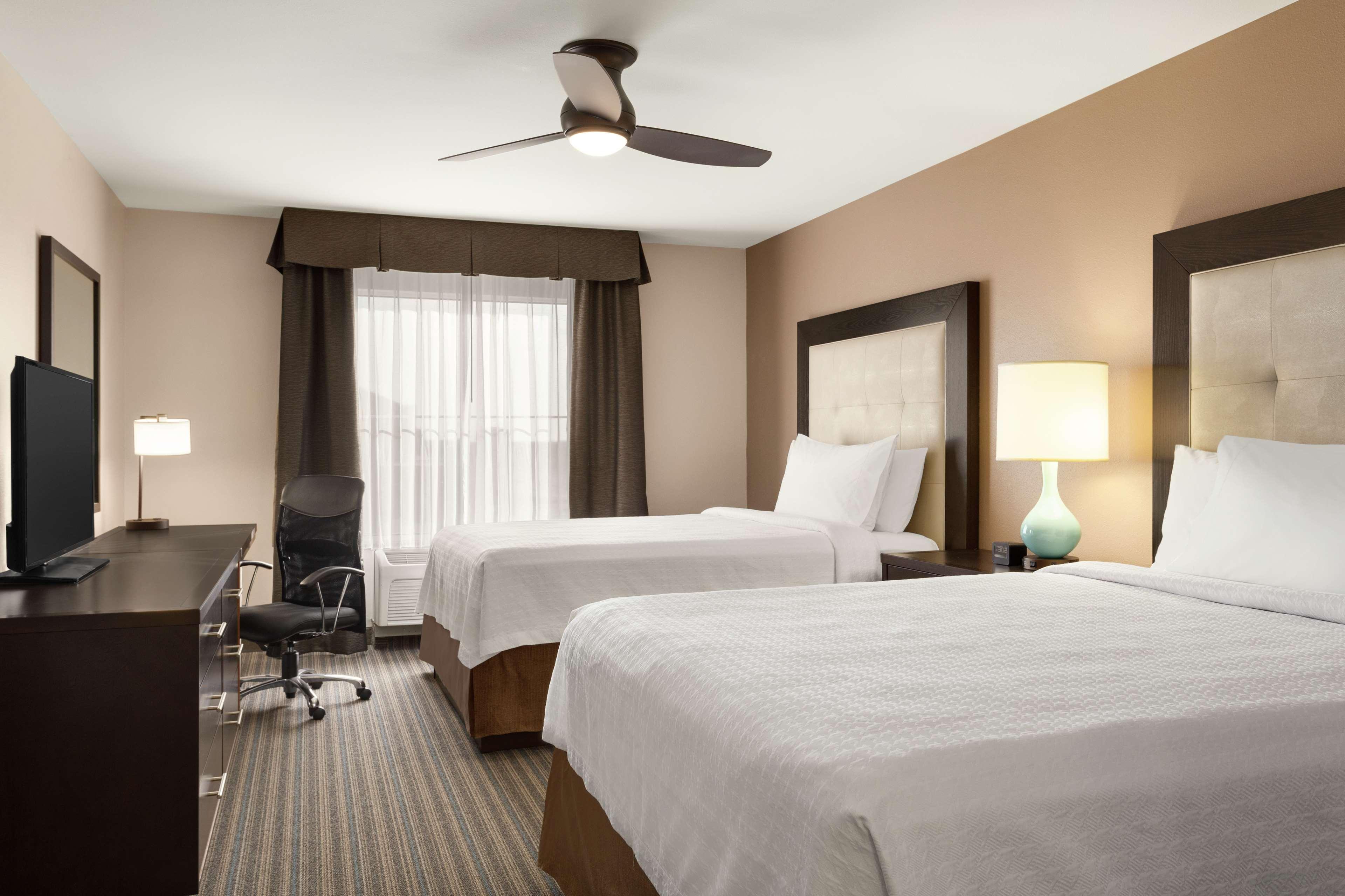 Homewood Suites By Hilton Fargo Exterior photo